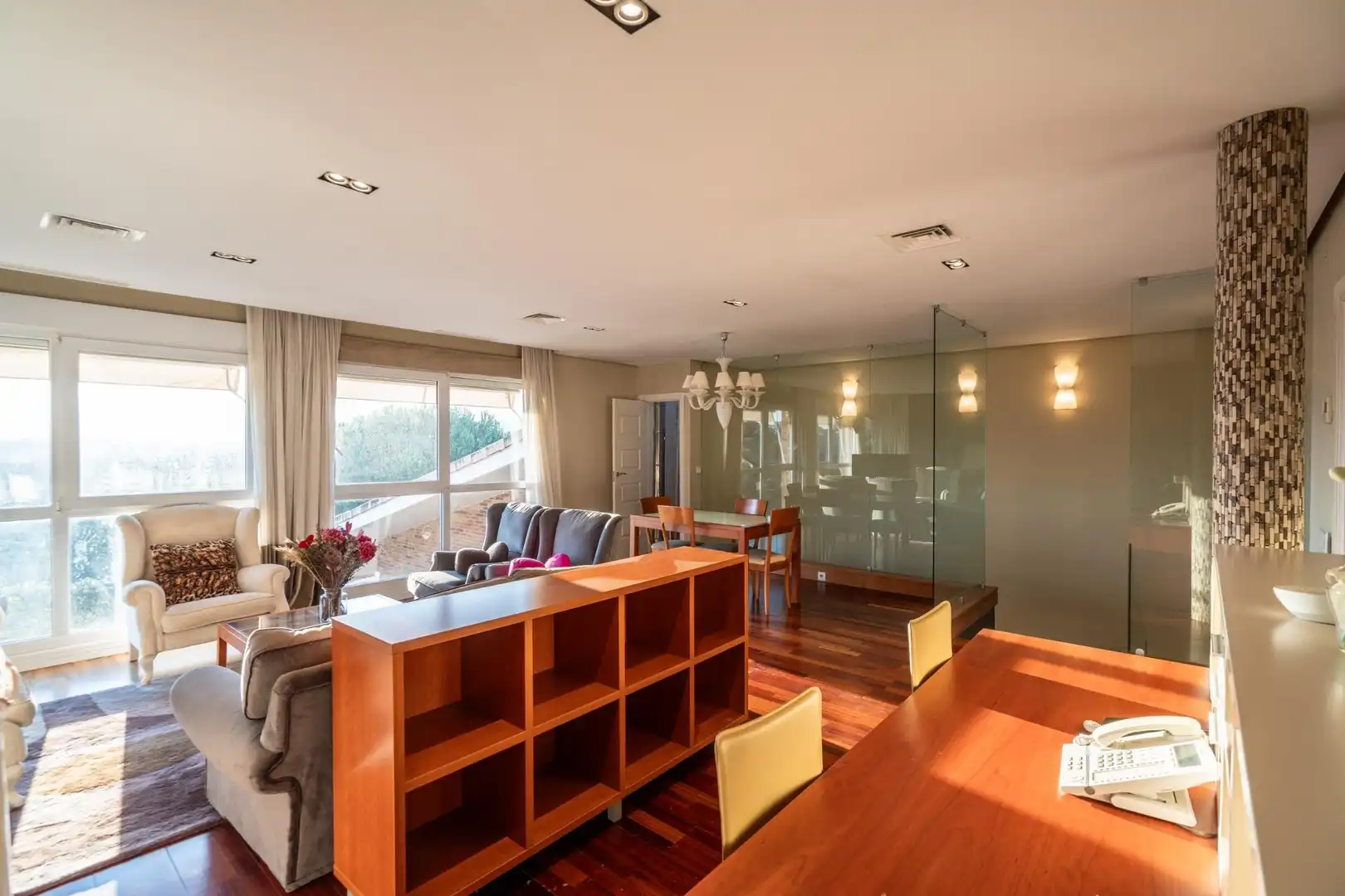 Sala d'estar de Casa o xalet en venda en Las Rozas de Madrid amb Aire condicionat, Calefacció i Jardí privat