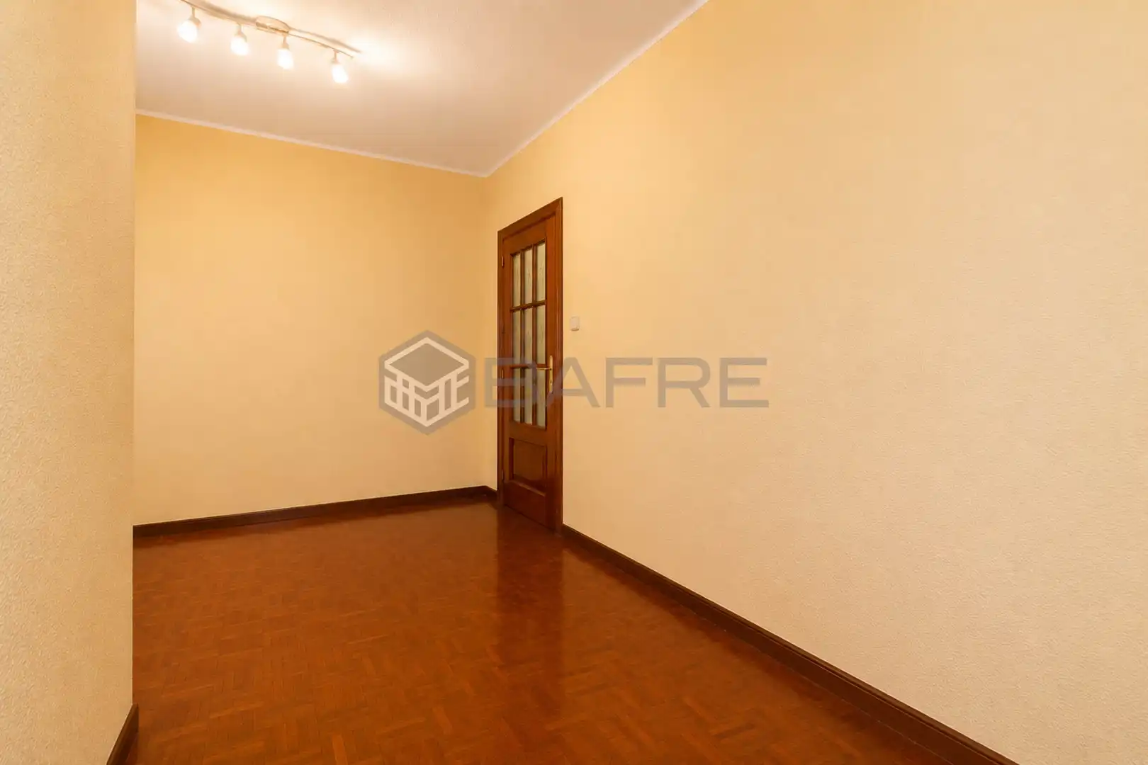 Bedroom of Flat for sale in Madrid  with Air Conditioner, Heating and Private garden