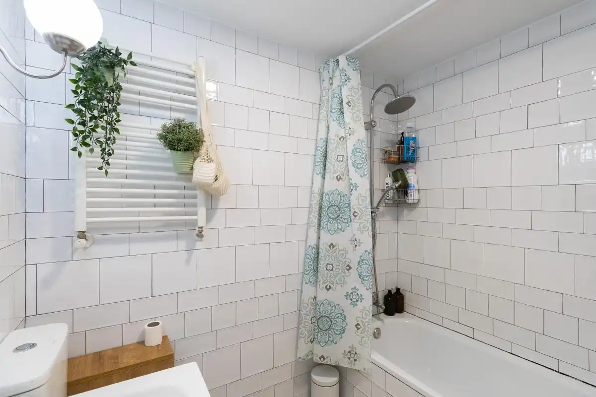 Flat for sale in Plaza Juan Gómez de Mora, Reyes Católicos
