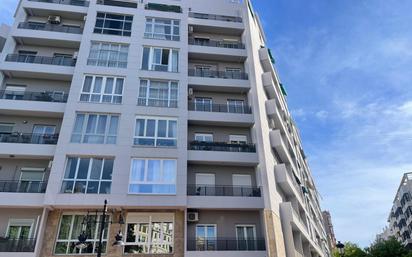 Exterior view of Flat for sale in  Valencia Capital  with Terrace and Balcony