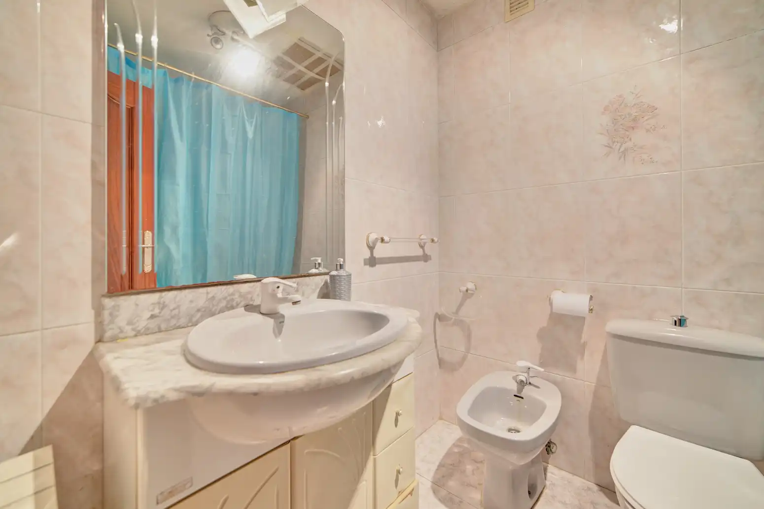 Baño de Piso en venta en Valle de Elorz / Elortzibar con Calefacción y Parquet