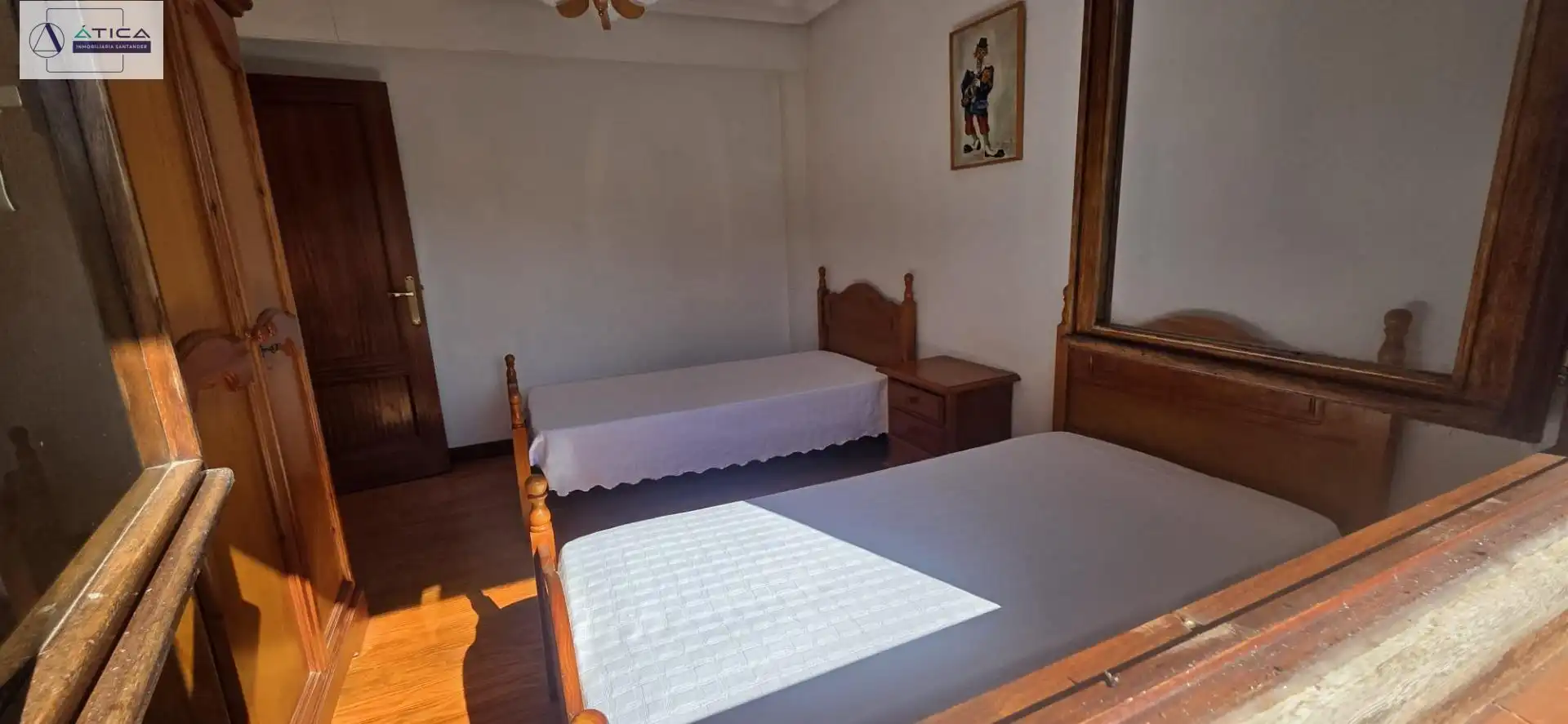 Dormitori de Casa adosada en venda en Bárcena de Cicero amb Jardí privat, Moblat i Balcó