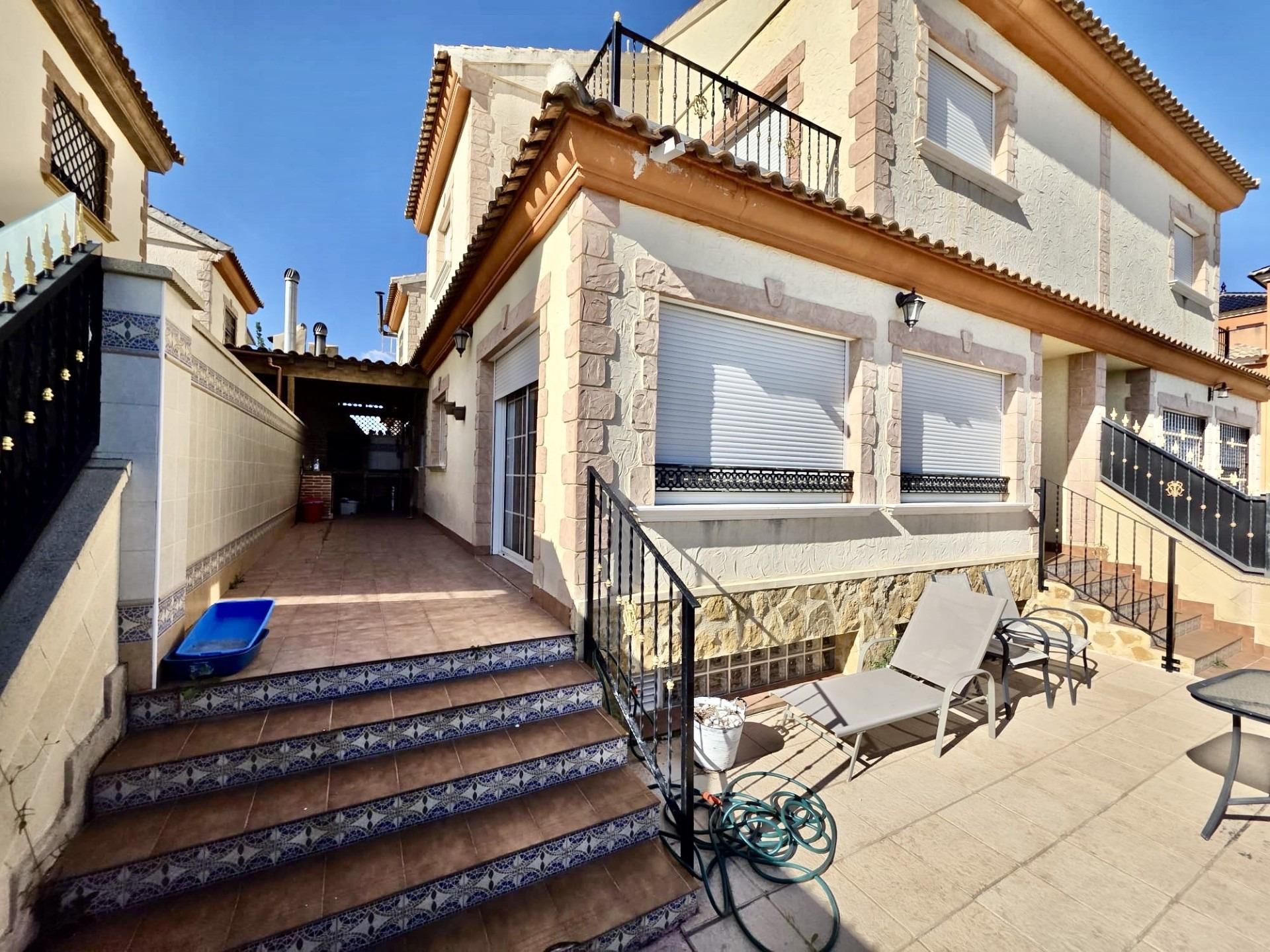 Exterior view of House or chalet for sale in Orihuela  with Private garden, Balcony and Alarm