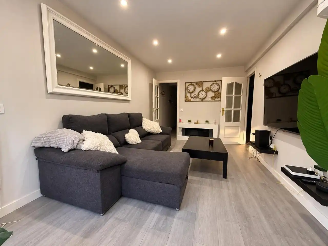 Wohnzimmer von Wohnung zur Miete in Fuencarral - El Pardo
