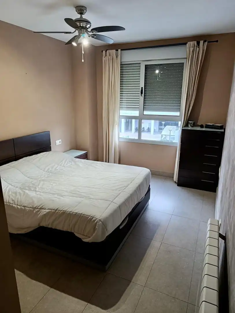 Schlafzimmer von Wohnung zum Verkauf in Burjassot mit Klimaanlage, Abstellraum und Möbliert