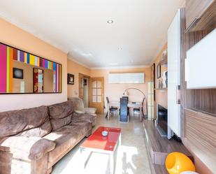 Living room of Flat for sale in  Granada Capital  with Air Conditioner and Terrace