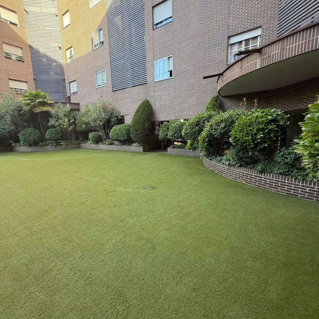 Terraza de Piso en venta en Madrid con Piscina comunitaria