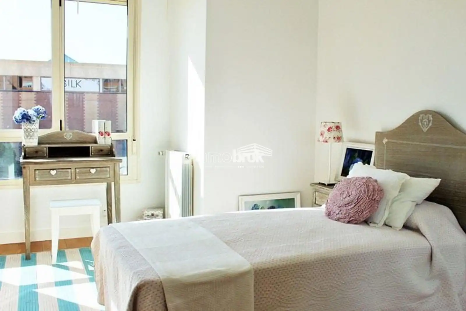 Bedroom of Flat for rent in La Moraleja  with Terrace, Swimming Pool and Community pool