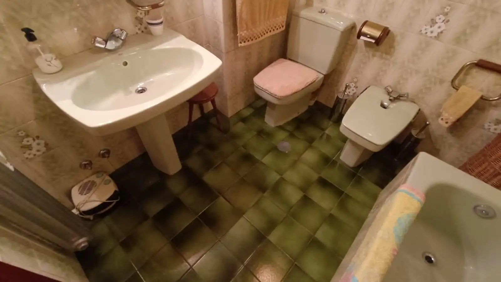 Bathroom of Flat for sale in Zamora Capital   with Heating, Parquet flooring and Terrace