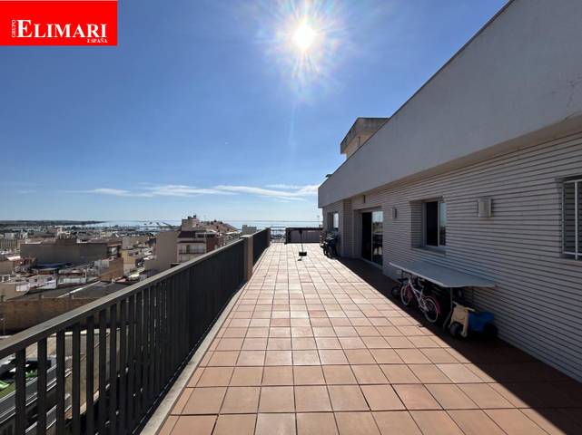 Apartamento en Venta en Constitucio en El Maset