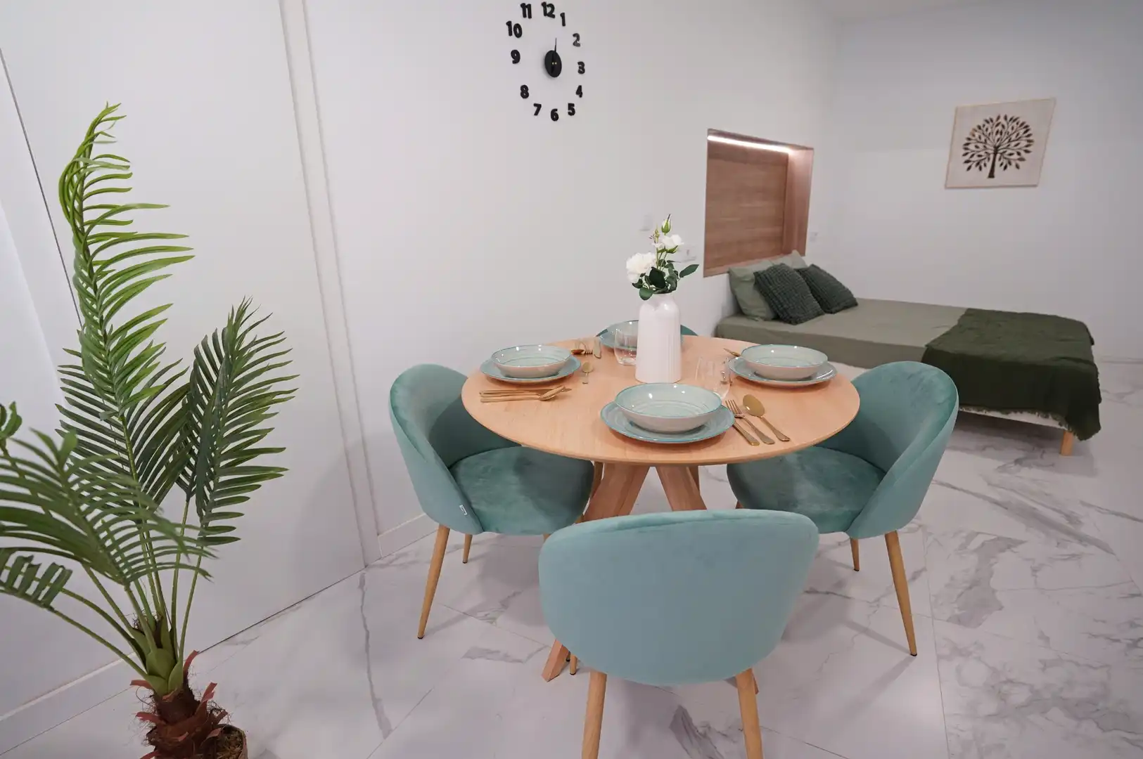 Dining room of Study for sale in Valencia  with Air Conditioner