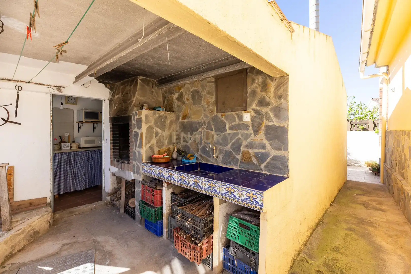 Cuina de Casa o xalet en venda en El Montmell amb Jardí privat i Traster