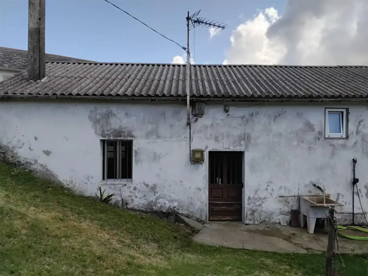 Vista exterior de Planta baja en venta en San Sadurniño