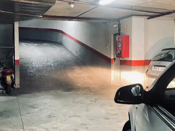 Parking de Piso de alquiler en Fuengirola con Aire acondicionado y Balcón