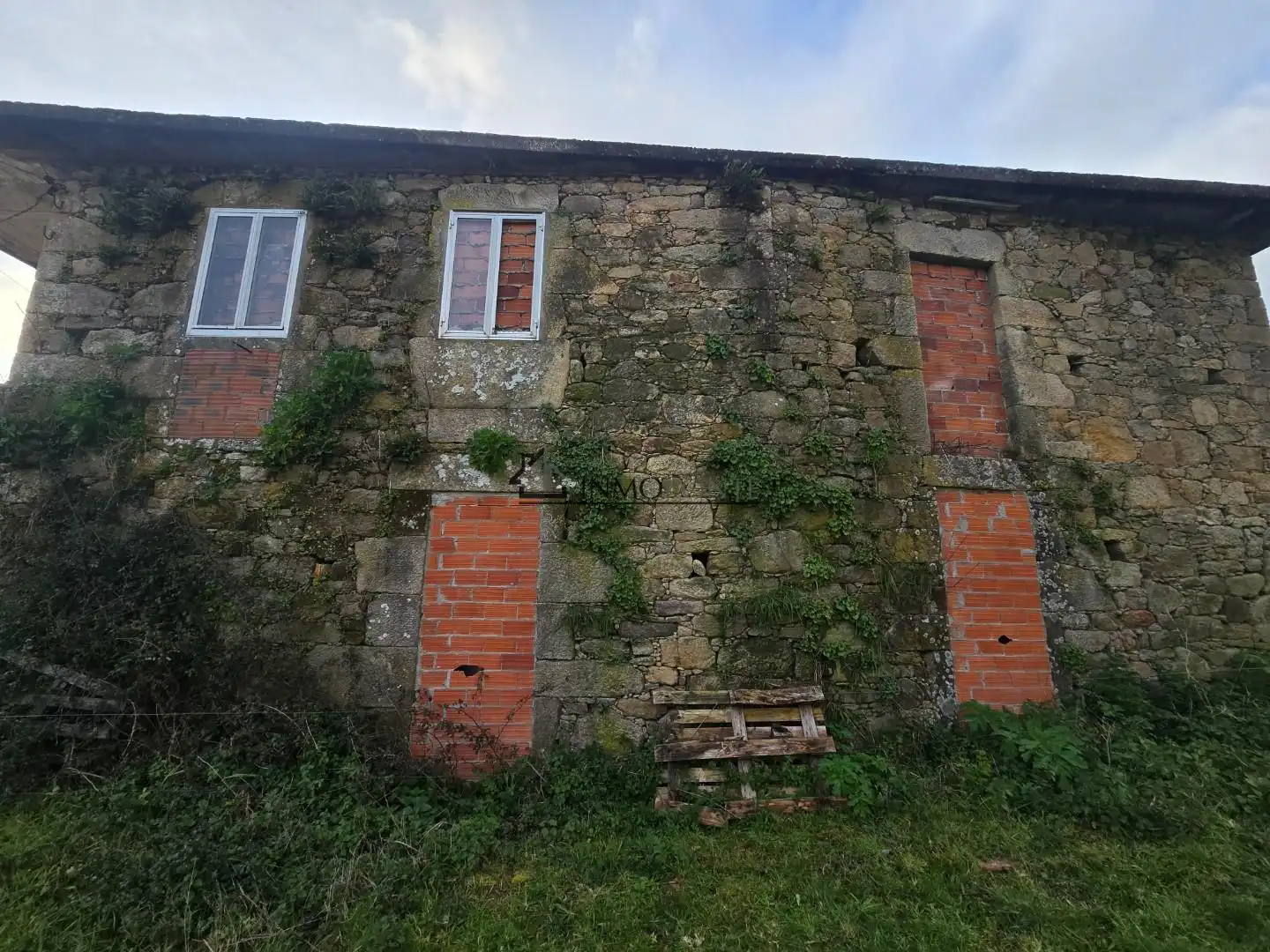 Außenansicht von Haus oder Chalet zum Verkauf in A Estrada  mit Privatgarten