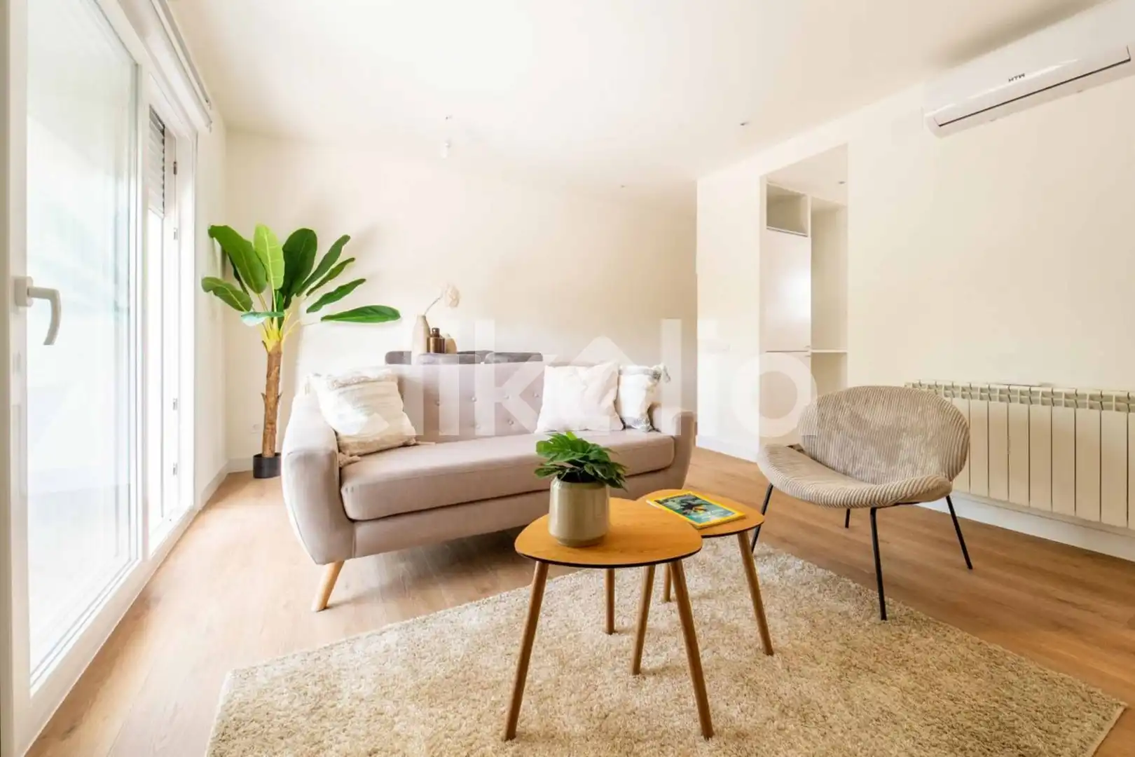 Wohnzimmer von Wohnung zum Verkauf in Madrid mit Klimaanlage, Heizung und Privatgarten