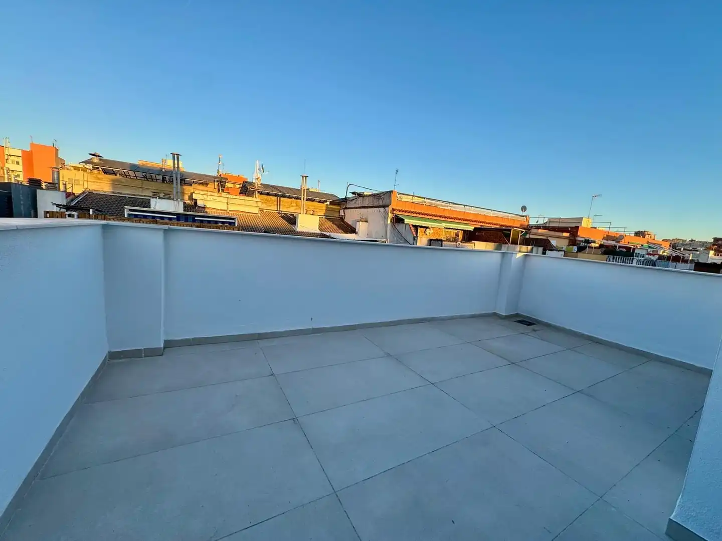 Terrassa de Àtic de lloguer en Santa Coloma de Gramenet amb Aire condicionat, Calefacció i Terrassa