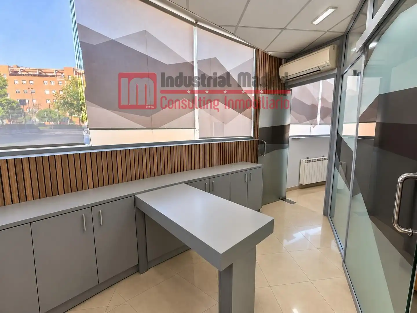 Local comercial en alquiler en Calle del Presidente Felipe González, imagen 6