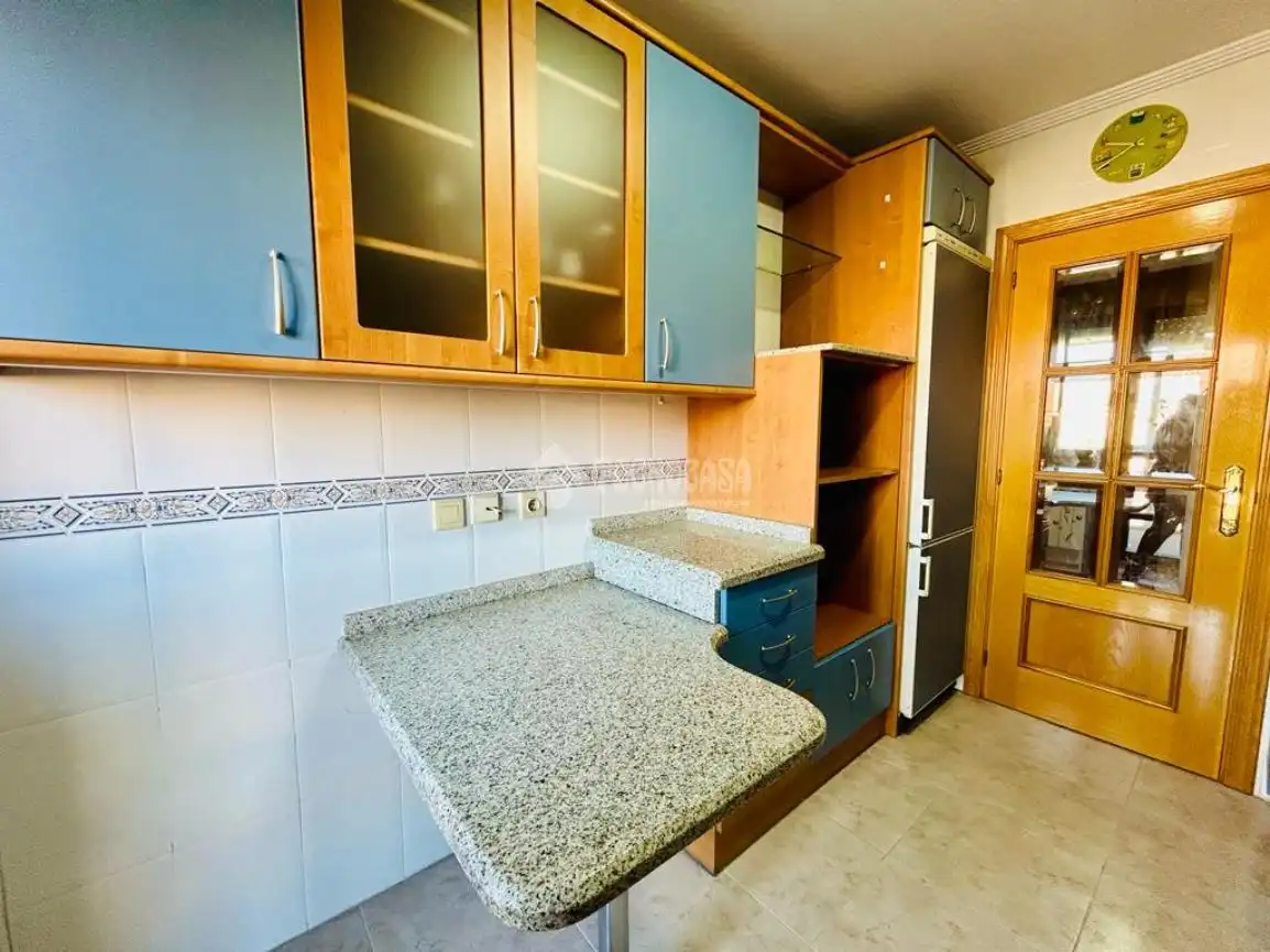 Kitchen of Flat for sale in Laguna de Duero  with Parquet flooring