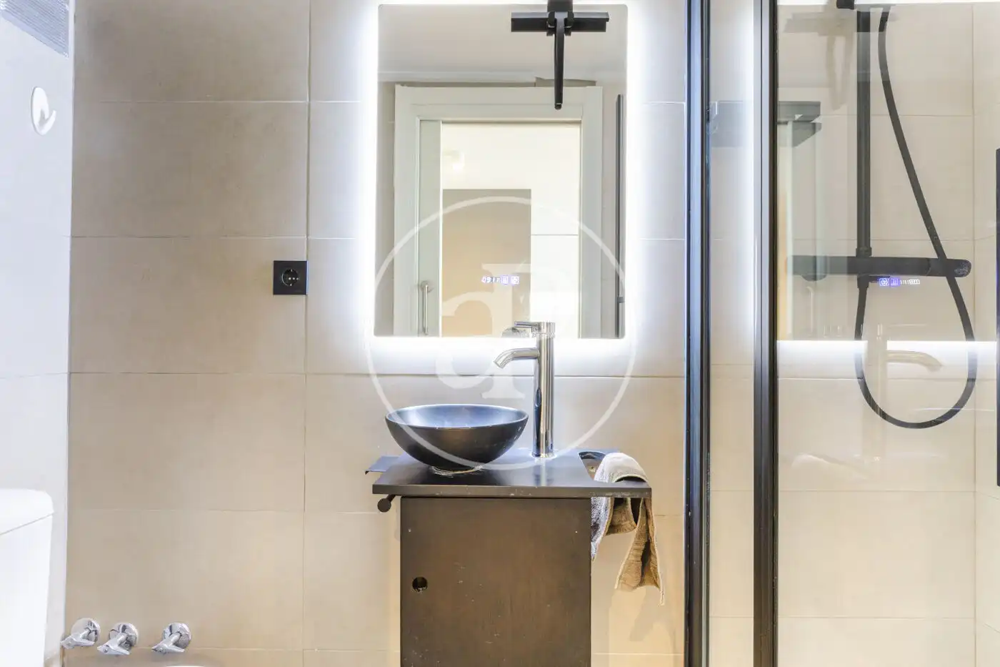Baño de Piso en venta en Valencia con Aire acondicionado, Calefacción y Jardín privado