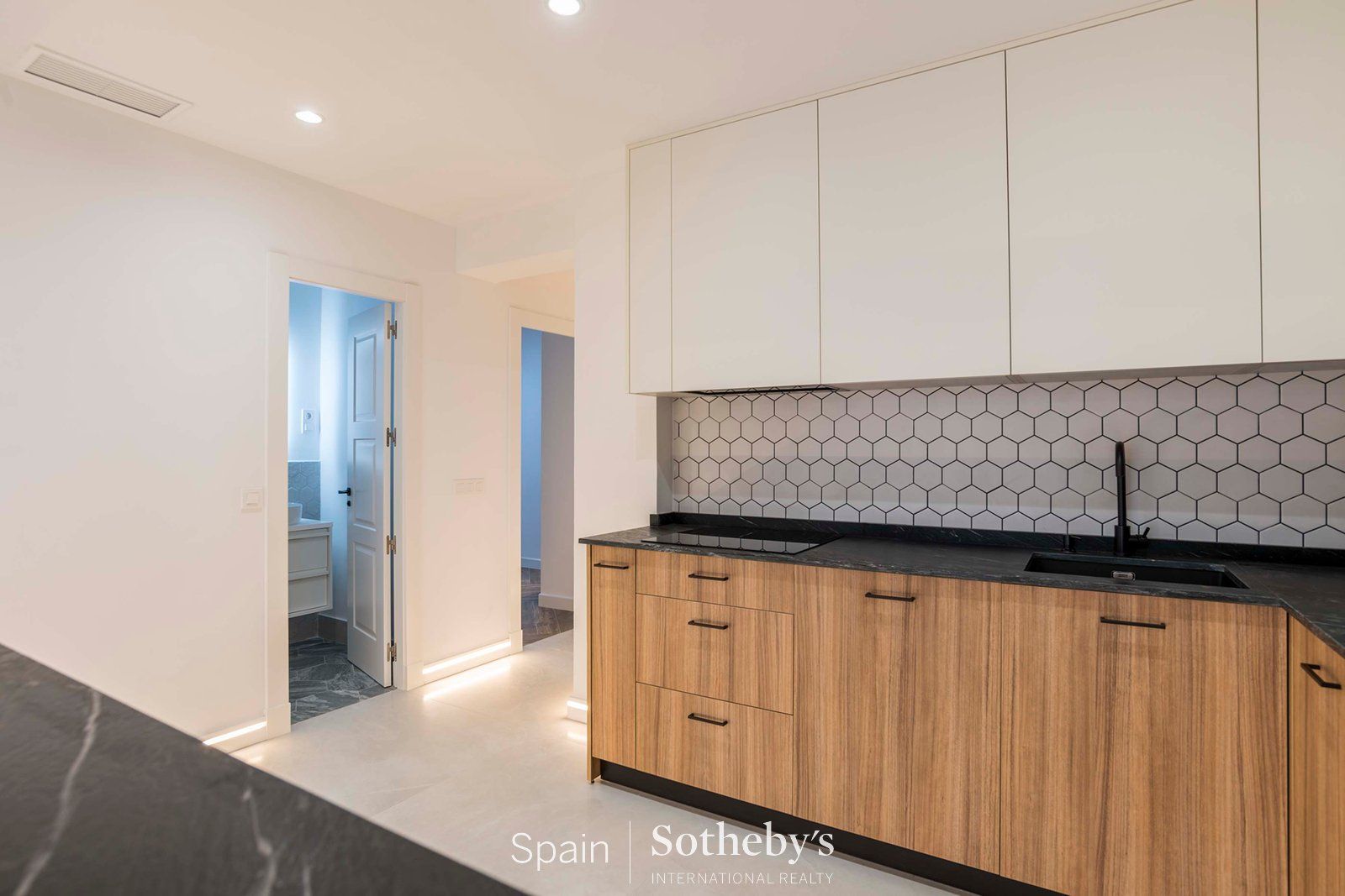 Cocina de Apartamento en venta en  Madrid Capital con Aire acondicionado, Calefacción y Terraza