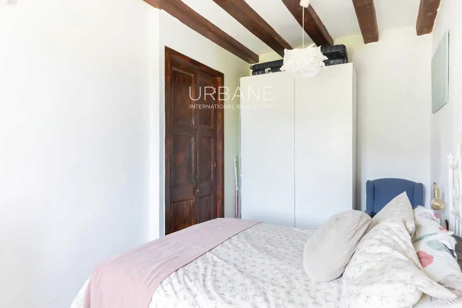 Schlafzimmer von Dachboden zum Verkauf in Barcelona mit Klimaanlage, Heizung und Terrasse