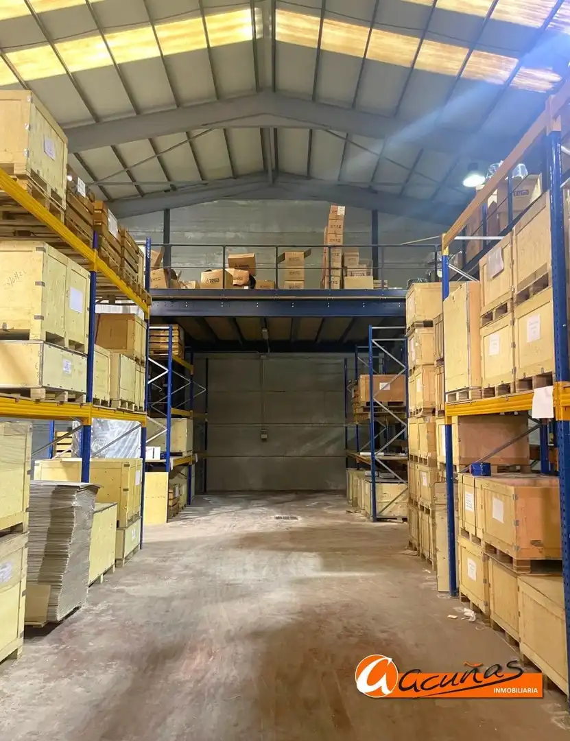 Nau industrial en venda a Mollina