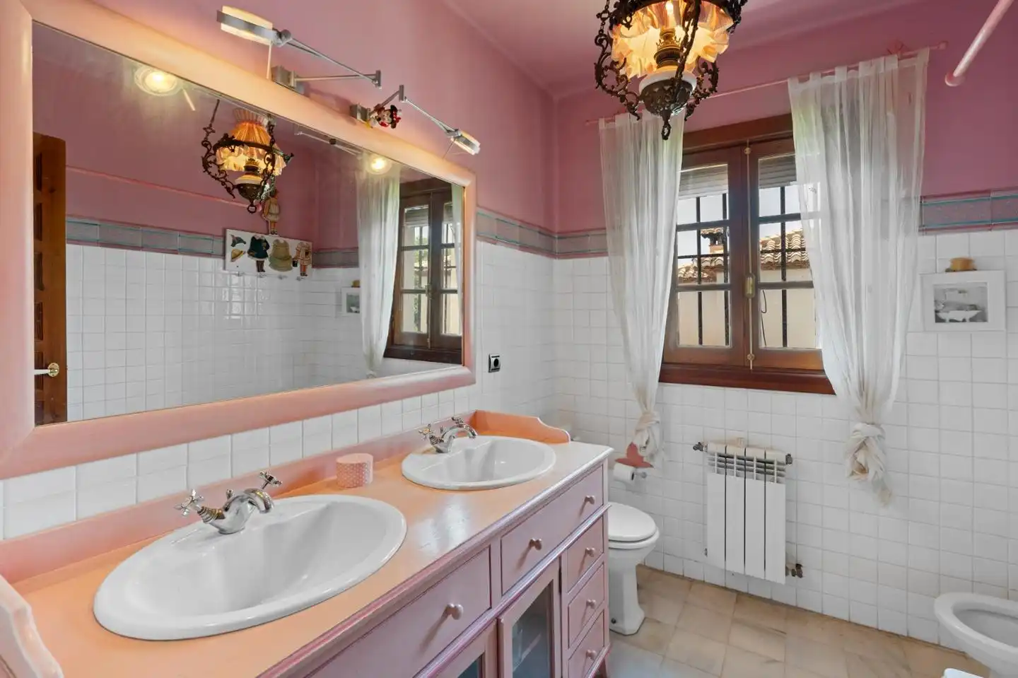 Baño de Casa o chalet en venta en Granada con Jardín privado, Terraza y Balcón