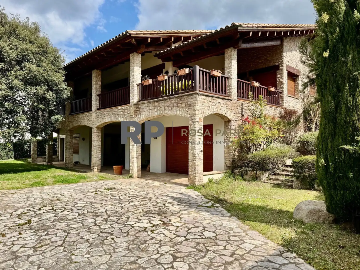 Casa amb jardí en venda a Catalunya