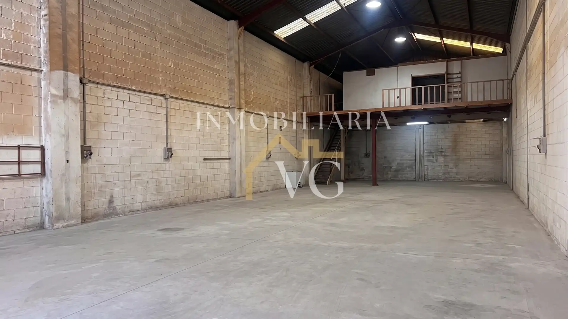 Nave industrielle à vendre à Guillena pueblo, imagen 2