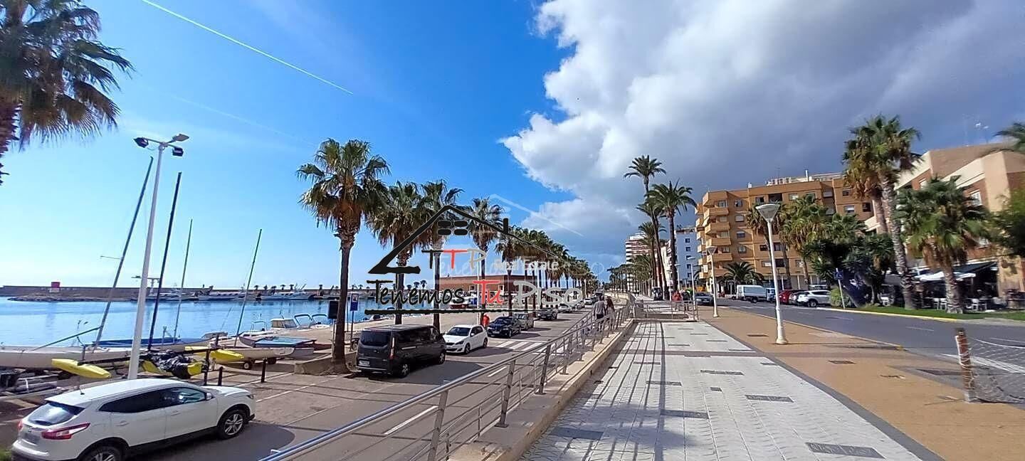 Vista exterior de Loft de lloguer en Benicarló amb Aire condicionat i Terrassa