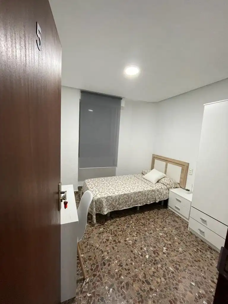 Habitació a Reina Victoria - Miguel Hernández