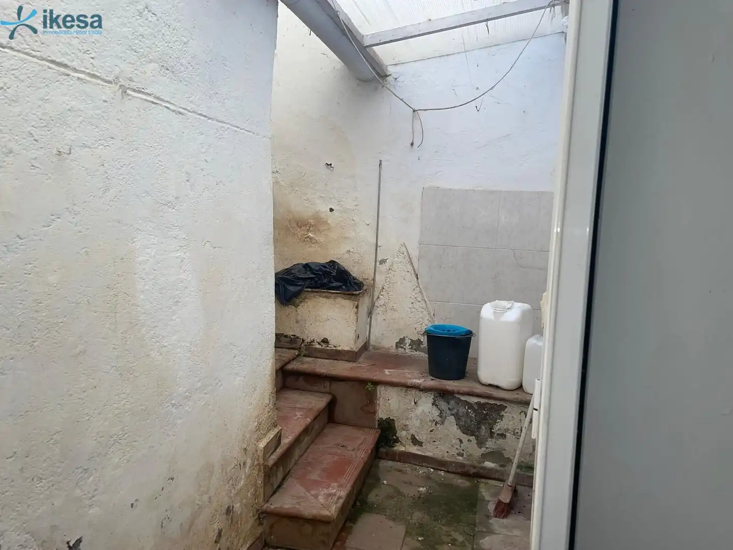 Casa adosada en venta en Constantina