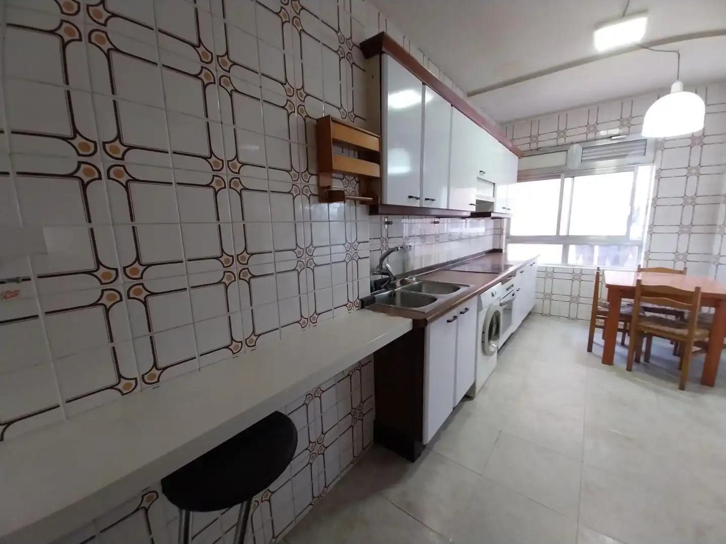 Cocina de Piso en venta en Valladolid con Calefacción, Parquet y Balcón