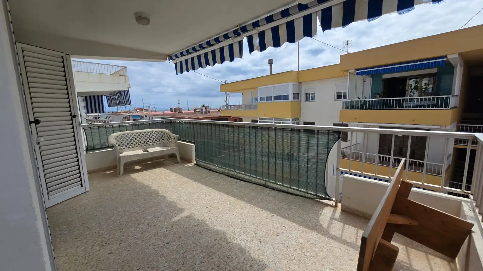 Terrassa de Apartament en venda en Oliva amb Terrassa, Moblat i Forn