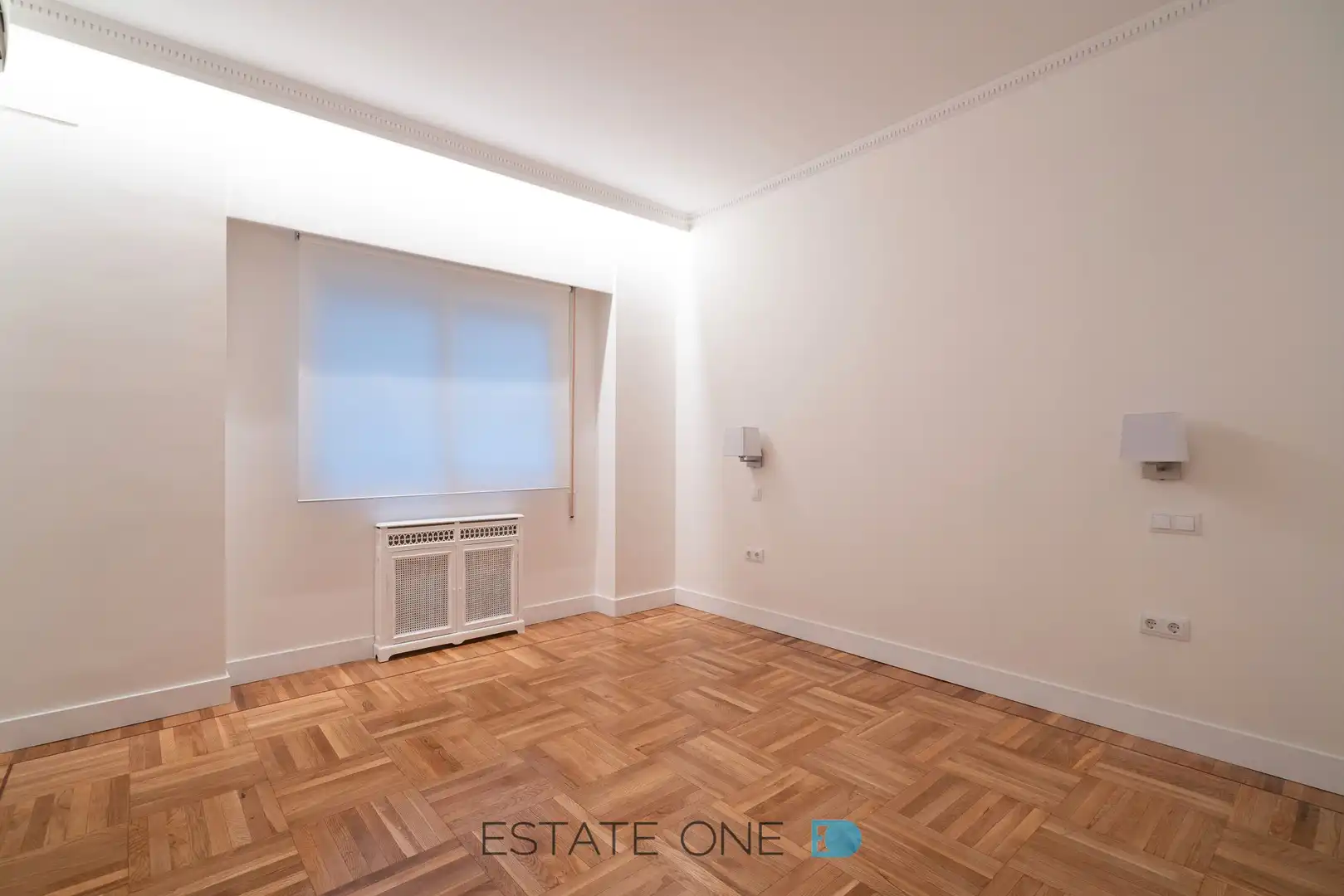 Bedroom of Flat for rent in Madrid  with Air Conditioner, Heating and Parquet flooring