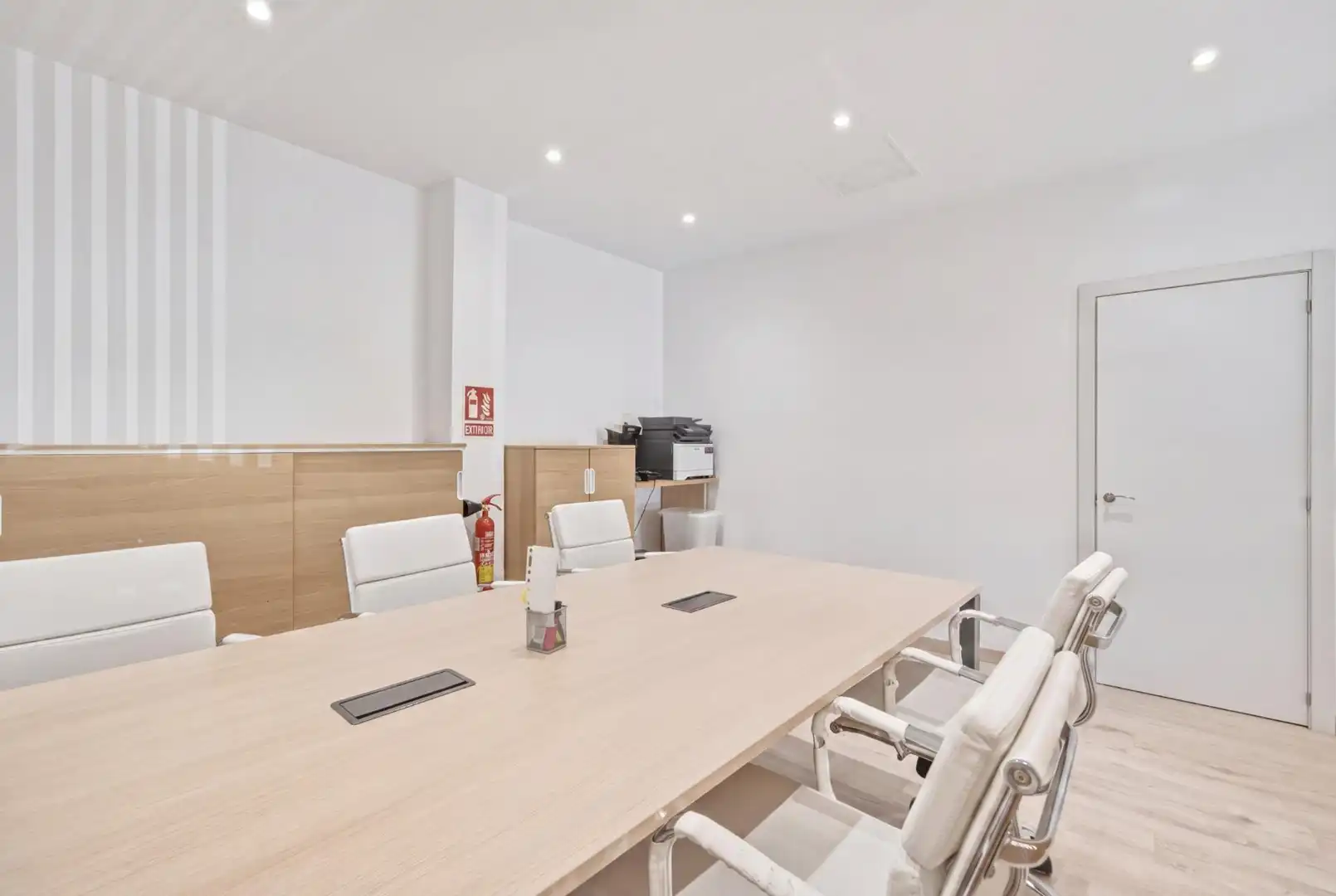 Business premises for sale in Calle de les Mestres d'Aixa, imagen 13
