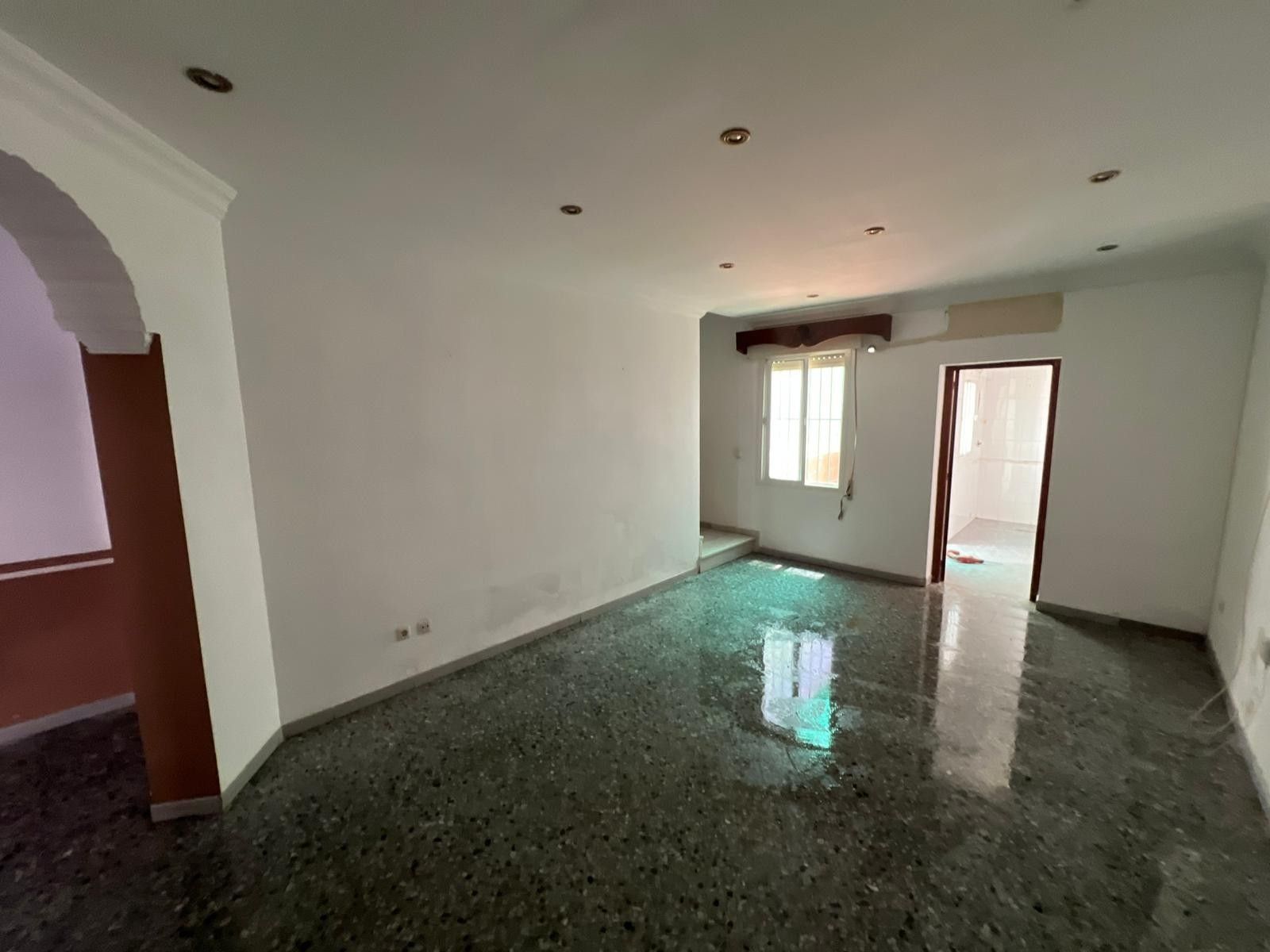 Single-family semi-detached for sale in Los Palacios y Villafranca