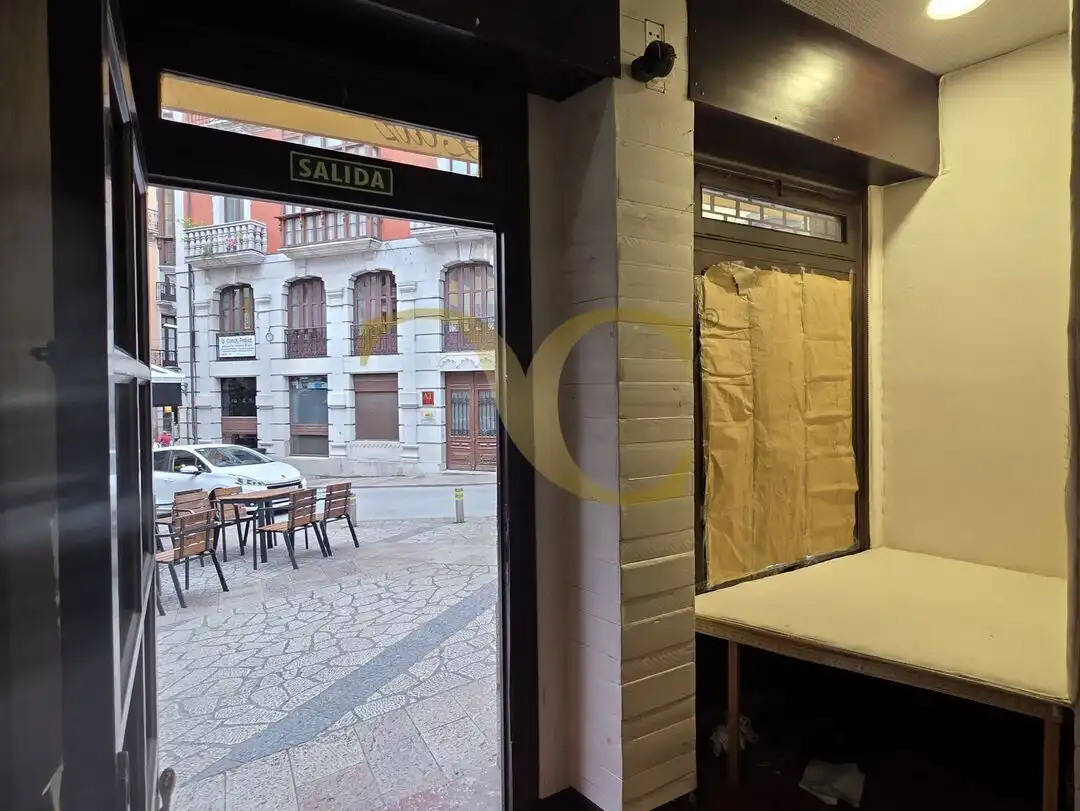 Commercial properties for rent in Llanes  with Air Conditioner