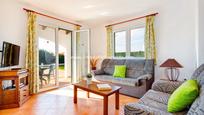 Sala d'estar de Casa o xalet en venda en Ciutadella de Menorca amb Aire condicionat, Jardí privat i Terrassa