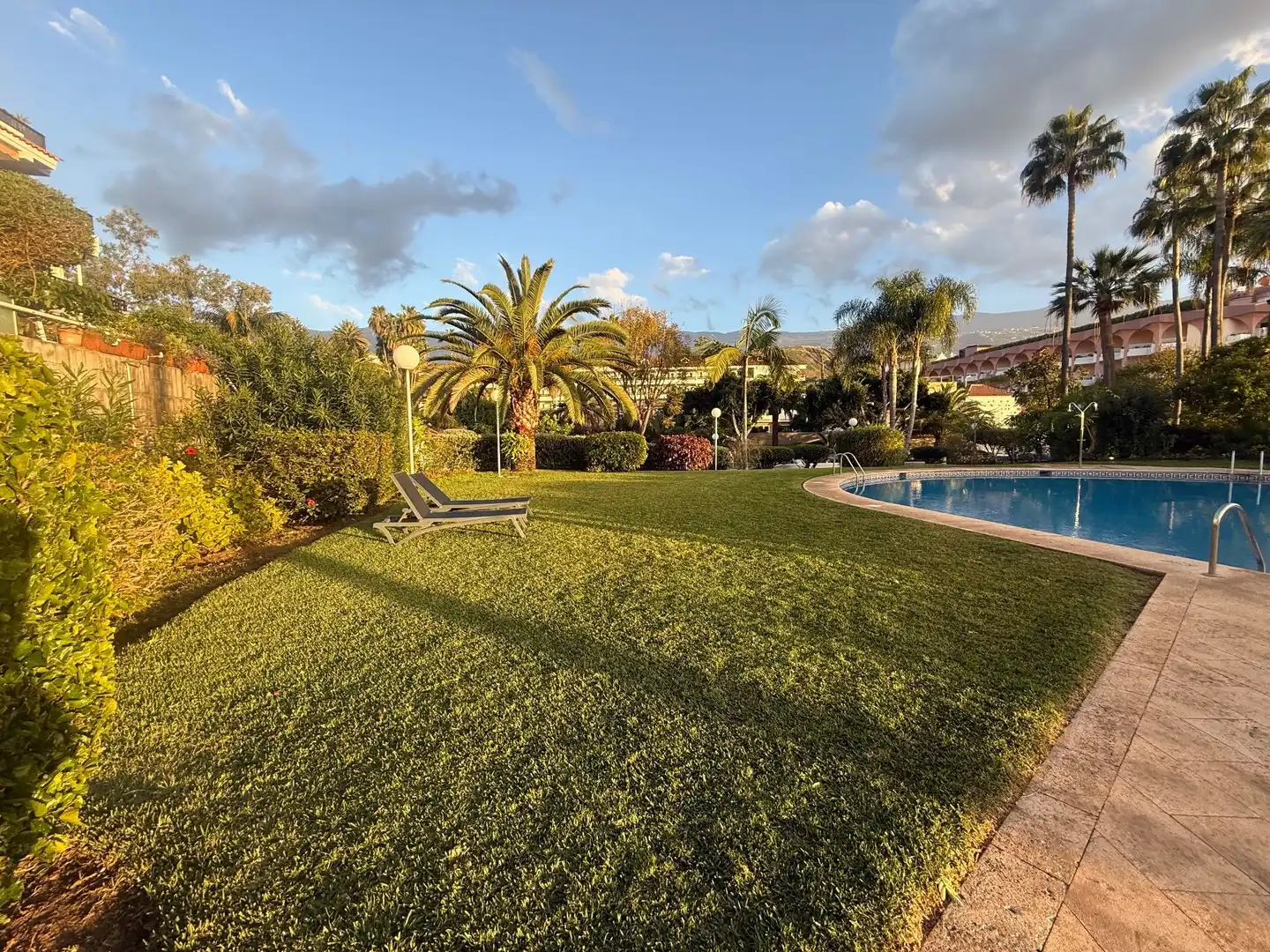 Piscina de Apartamento en venta en Puerto de la Cruz con Jardín privado, Trastero y Amueblado
