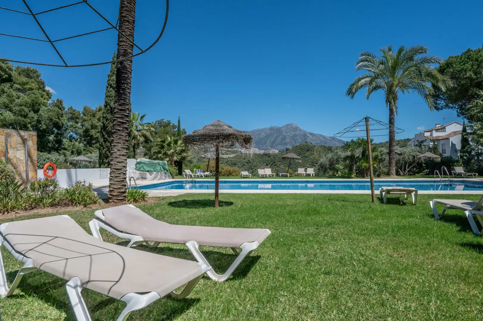 Garden of Apartments for sale in Benahavís  with Air Conditioner, Terrace and Storage room