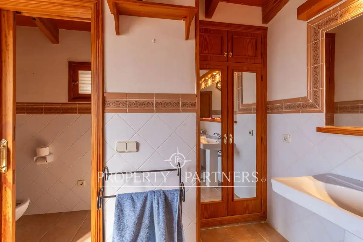 Bany de Casa o xalet en venda en  Palma de Mallorca amb Aire condicionat, Calefacció i Jardí privat