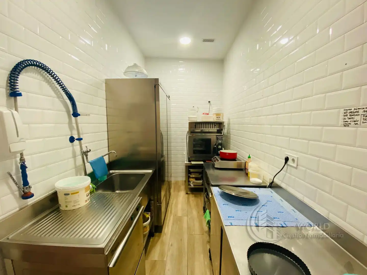 Cocina de Local en traspaso en Madrid con Aire acondicionado, Calefacción y Amueblado
