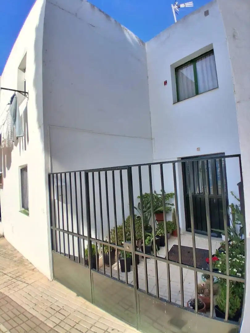 Appartamento con ascensore in vendita a Coria del Río, imagen 4