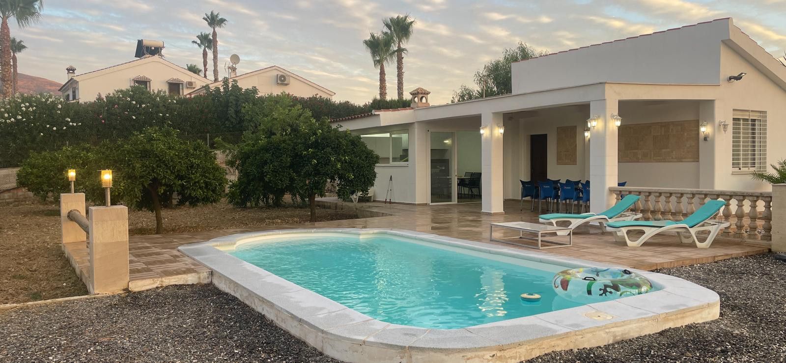Piscina de Casa o xalet en venda en Alhaurín El Grande amb Aire condicionat, Jardí privat i Terrassa