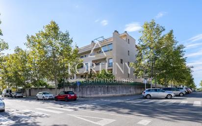 Vista exterior de Pis en venda en Reus amb Terrassa i Balcó