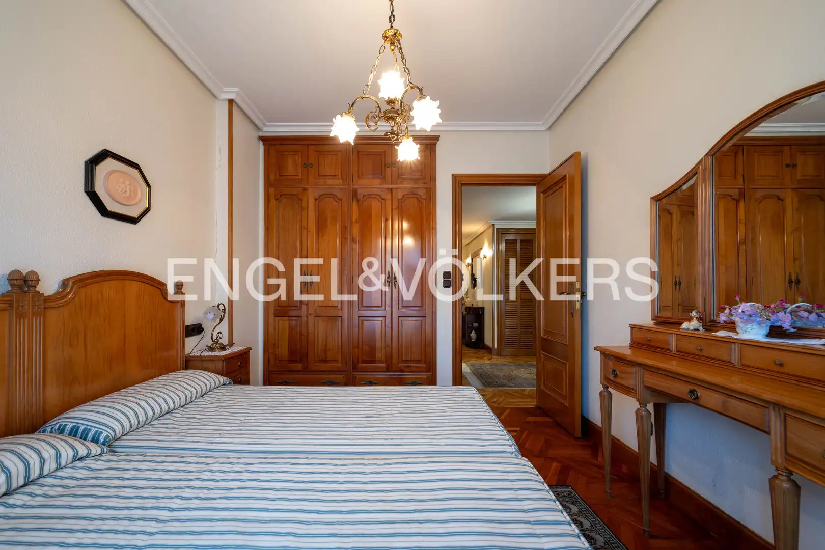 Habitación de Piso en venta en Zarautz con Calefacción, Parquet y Terraza