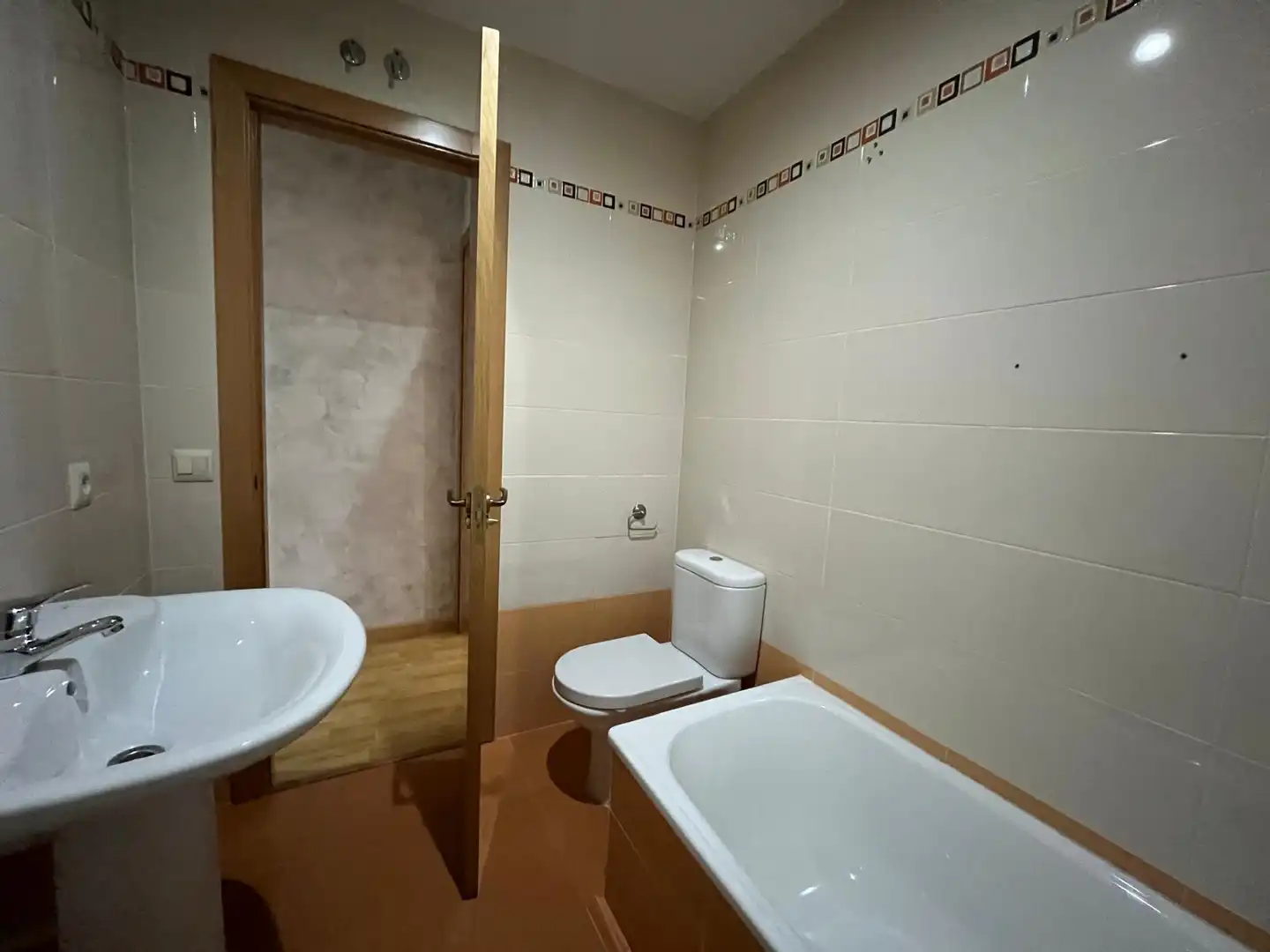 Bajo con ascensor en venta en Calle Ávila 12, imagen 16