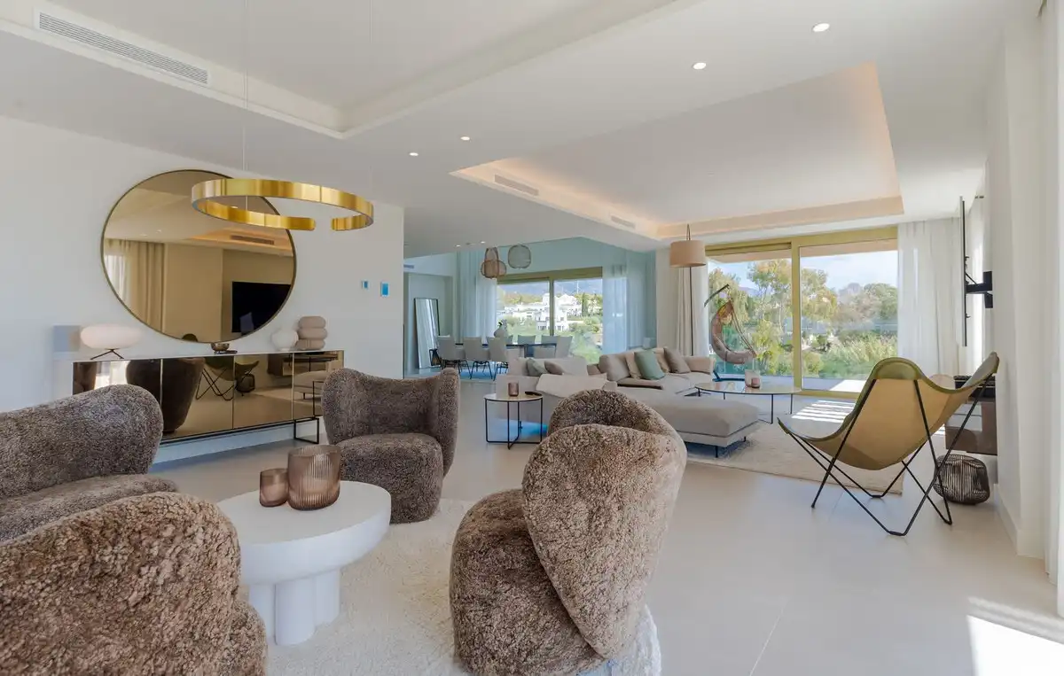 Wohnzimmer von Dachboden zum Verkauf in Marbella mit Klimaanlage, Terrasse und Abstellraum